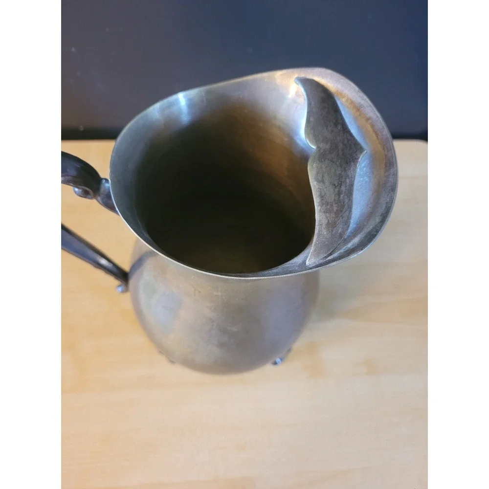 VINTAGE Leonard Silver Plate Footed Water Pitcher with Ice Lip Cottage Core